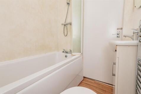 219 King Street Broughty Ferry Bathroom-2.jpg