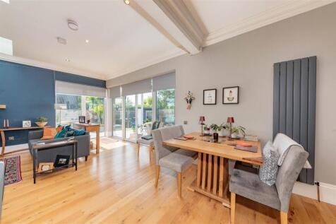 7 Guthrie Street Carnoustie-15.JPG
