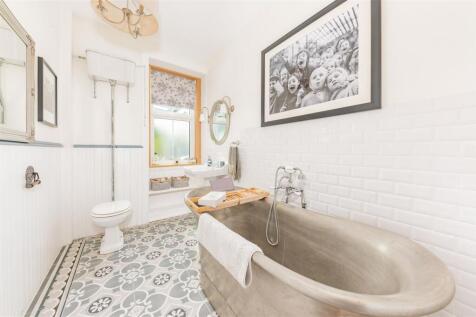 7 Guthrie Street Carnoustie-7.JPG