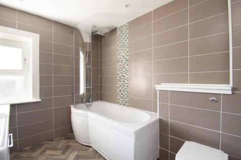 bathroom (1).jpg