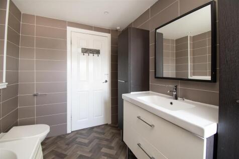 bathroom (2).jpg