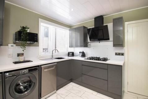 kitchen (2).jpg