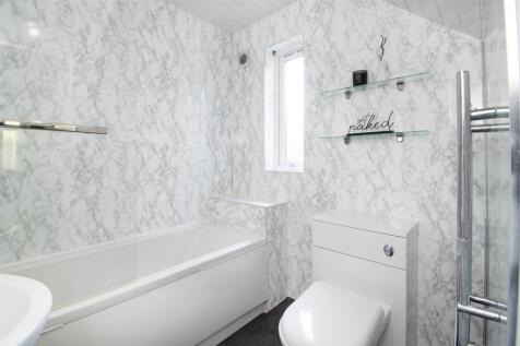 bathroom (1).jpg