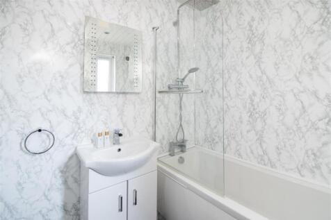 bathroom (2).jpg