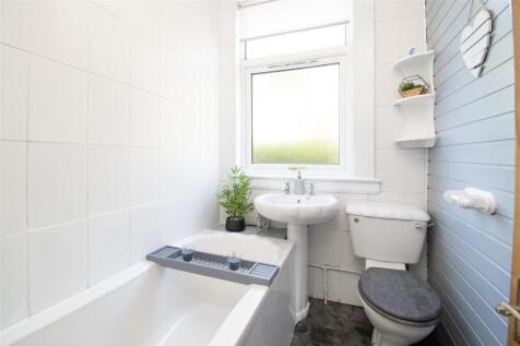 bathroom (1).jpg