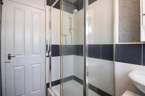 shower room (2).jpg