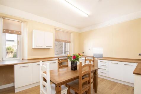 kitchen (1).jpg