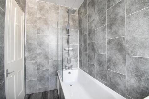 bathroom (2).jpg