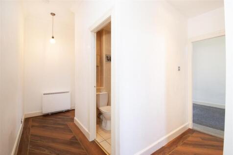 hallway (1).jpg