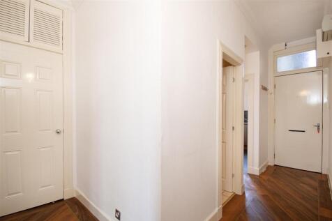 hallway (2).jpg