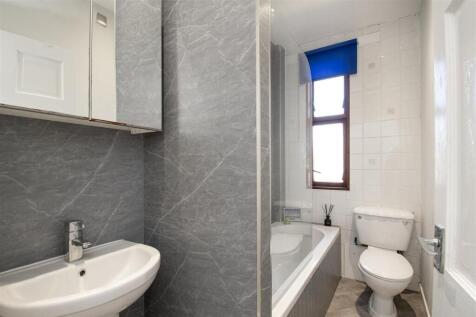 bathroom (1).jpg