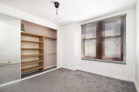bedroom 2 (1).jpg