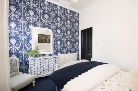 bedroom 2 (2).jpg