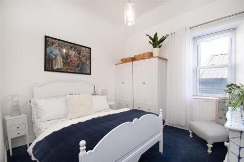 bedroom 2 (1).jpg