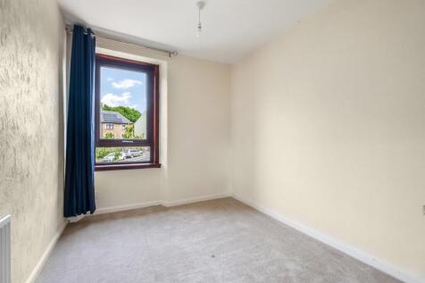 33 Graham Crescent (15).jpg