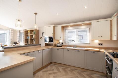 kitchen (1).jpg
