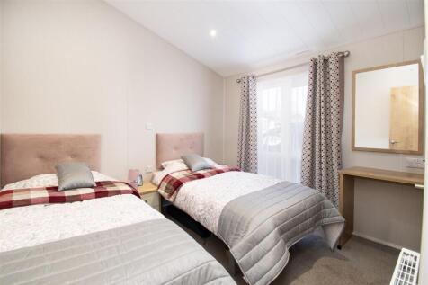 bedroom 2(1).jpg