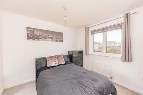14 Angus Wynd Monifieth-10.JPG