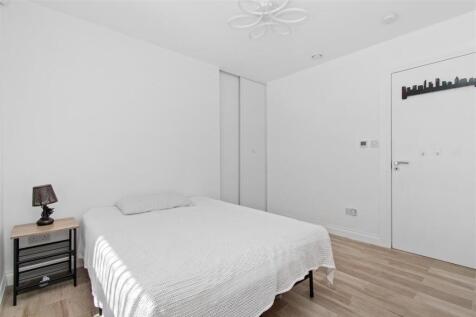 Bedroom 2(2).jpg