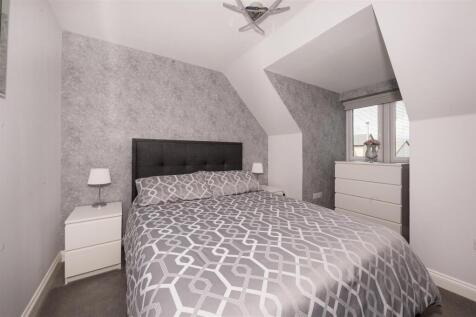 bedroom 2 .jpg