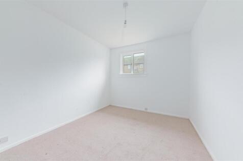 5 Ballantrae Terrace Dundee-6.JPG
