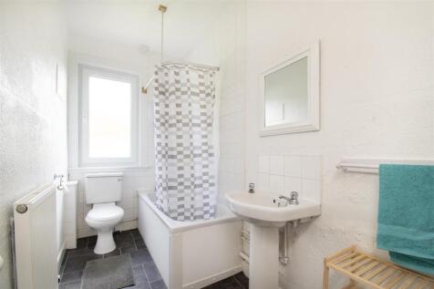 bathroom (1).jpg