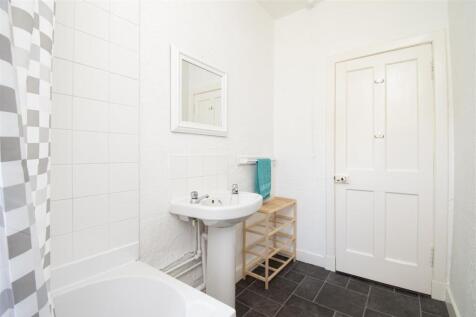 bathroom (2).jpg