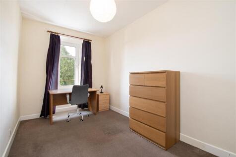 bedroom 2 (1).jpg