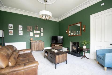 sitting room (3).jpg