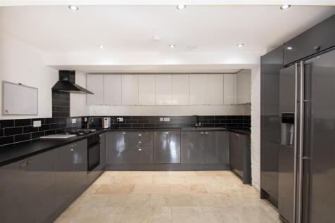 kitchen (2).jpg