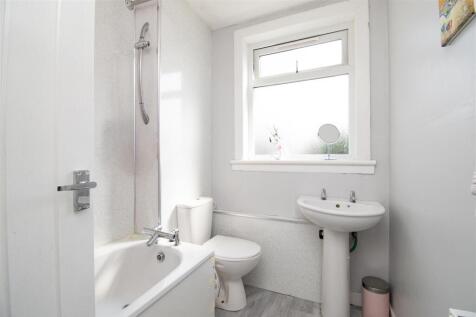 bathroom (1).jpg