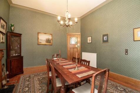 dining room (2).jpg