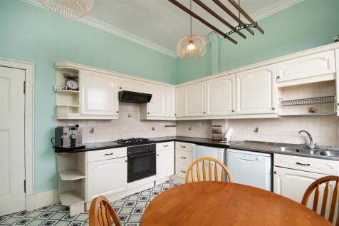 kitchen (3).jpg