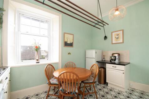 kitchen (1).jpg
