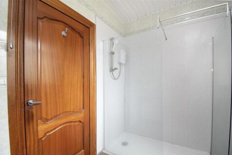 shower room (2).jpg