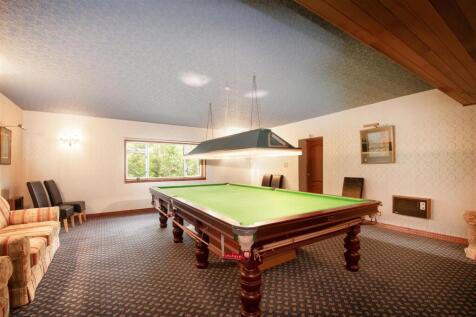 pool room (2).jpg