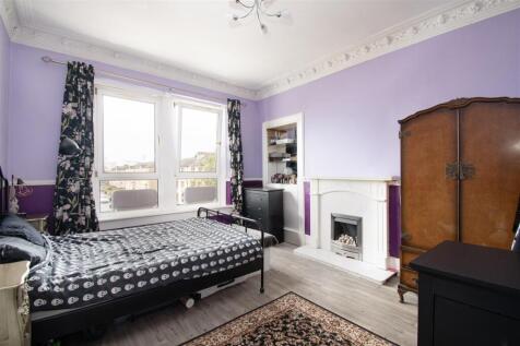 bedroom (1).jpg