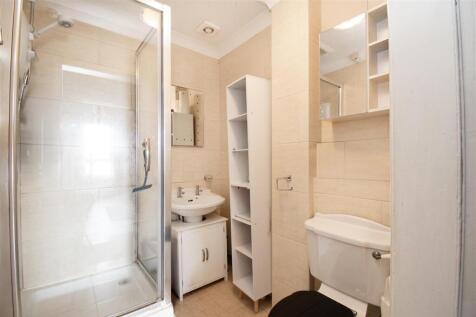 shower. room.jpg