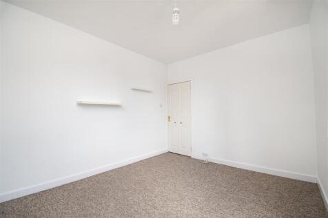 bedroom 1 (1).jpg