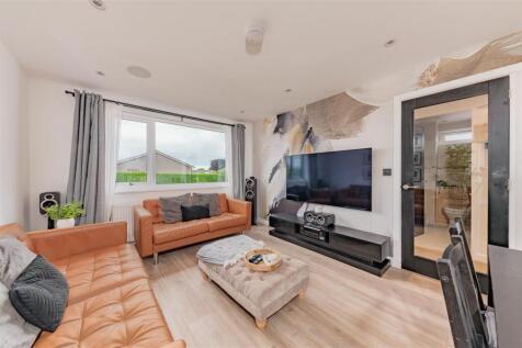 29 Cortachy Circle Monifieth-2.JPG