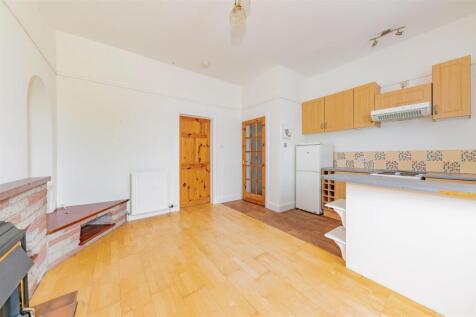 22 Yeaman Street Forfar-5.JPG
