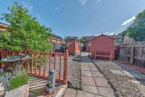 37 Gourdie Place Dundee-12.JPG