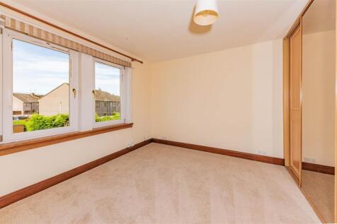 20 North Bank Street Monifieth-2.JPG