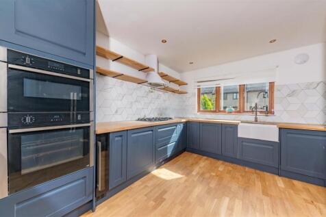 21 Seafield Close Dundee-5.JPG