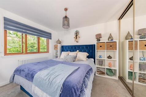 21 Seafield Close Dundee-11.JPG