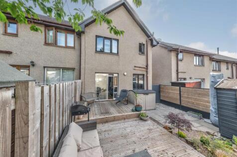 21 Seafield Close Dundee-2.JPG