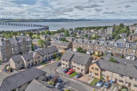 21 Seafield Close Dundee-16.JPG