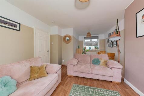19 St Boswells Terrace Dundee-12.JPG
