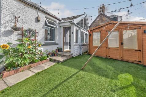 7 James Street Carnoustie-14.JPG