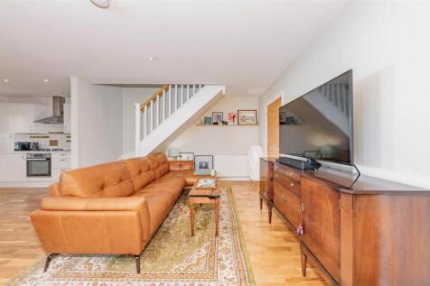 3C Castle Street Newtyle-11.JPG